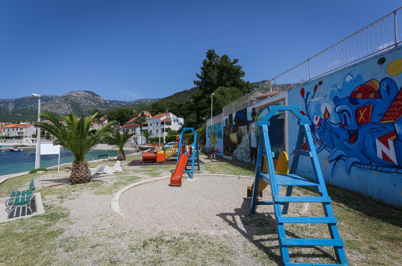 Laguna 2 *